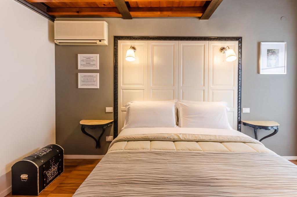 Duomo Guesthouse Plasencia Habitación foto